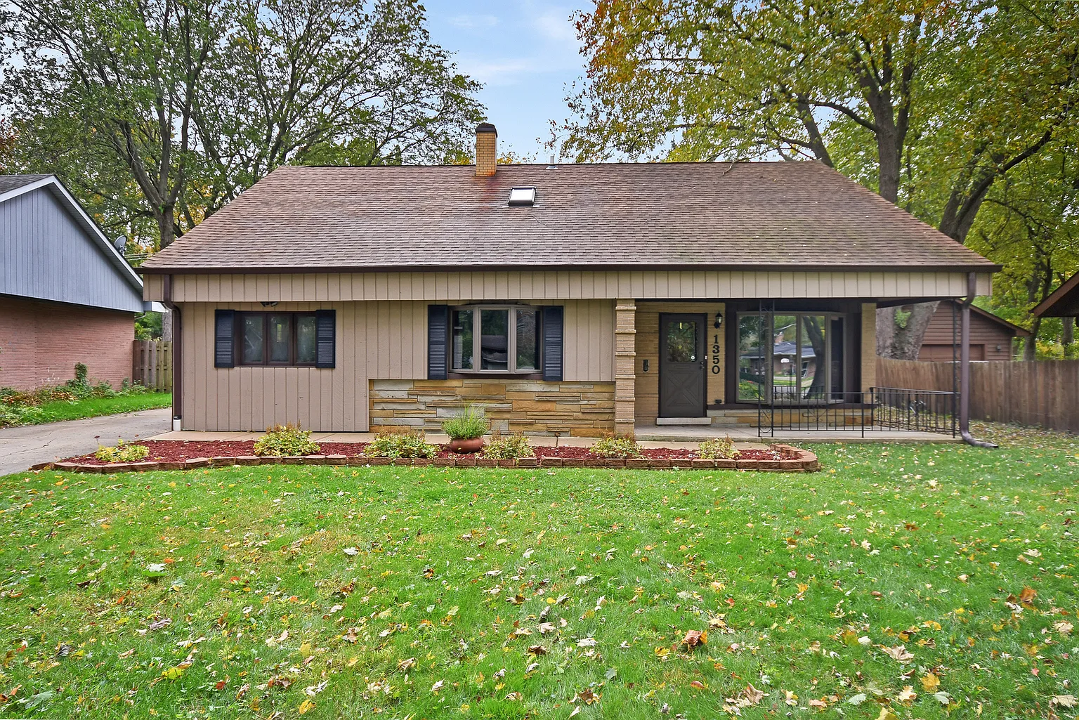 1350 S Stewart Ave photo 1