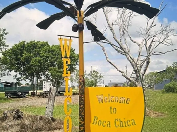 391 E Red Snapper Dr, Palacios, TX 77465