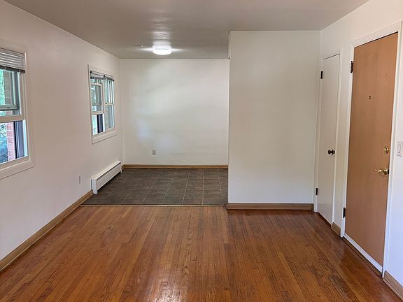 3rd image of 1205 E Mifflin St #3