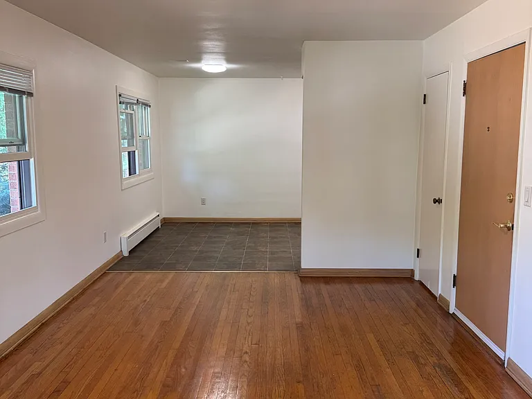 1205 E Mifflin St #3 — Photo 3