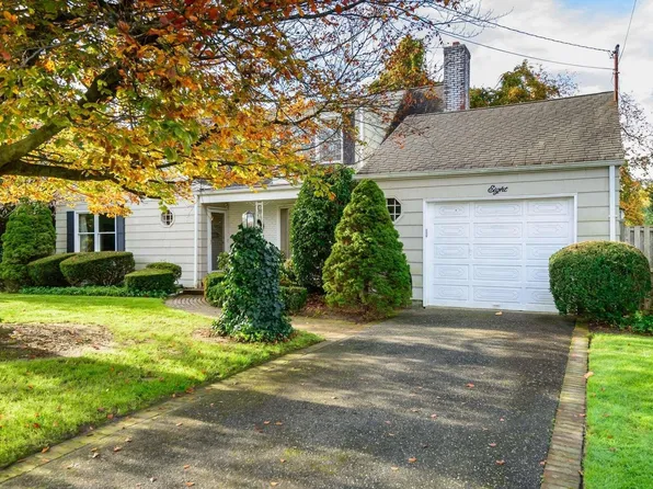8 Girard Avenue, Bay Shore, NY 11706