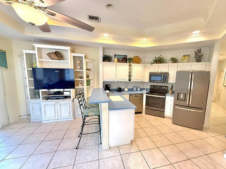 8429 Mulligan Cir #4823 — Photo 3