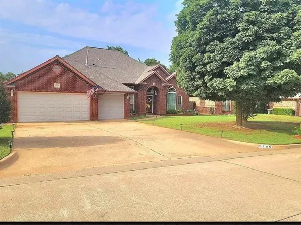 9705 Southern Oaks Dr, Midwest City, OK 73130