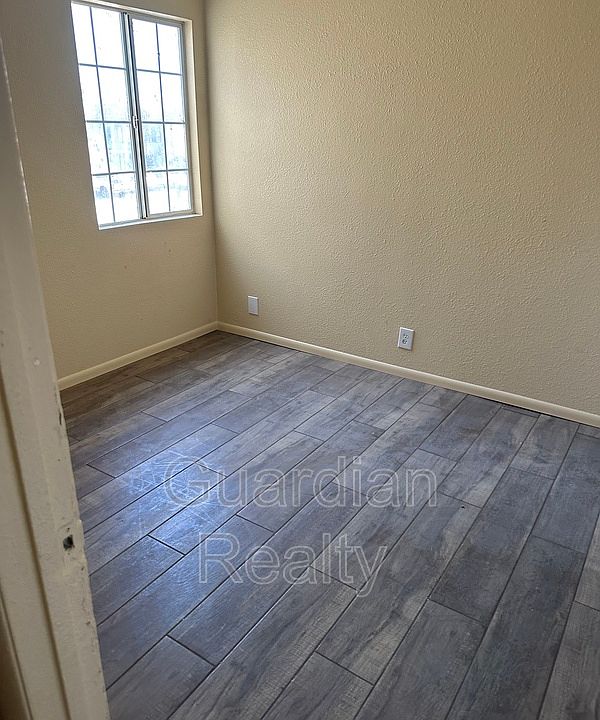 1st image of 3516 Thomas Ave APT 4
