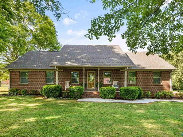 125 Harrison Cove Rd, Gurley, AL 35748