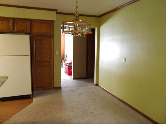 5th image of 1310 Oakwood Dr