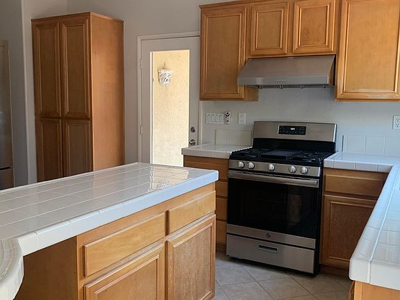 4th image of 28400 Kara St