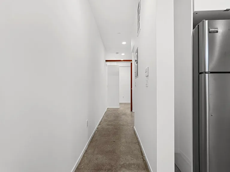 Echo Designer Loft Apartments — Photo 19