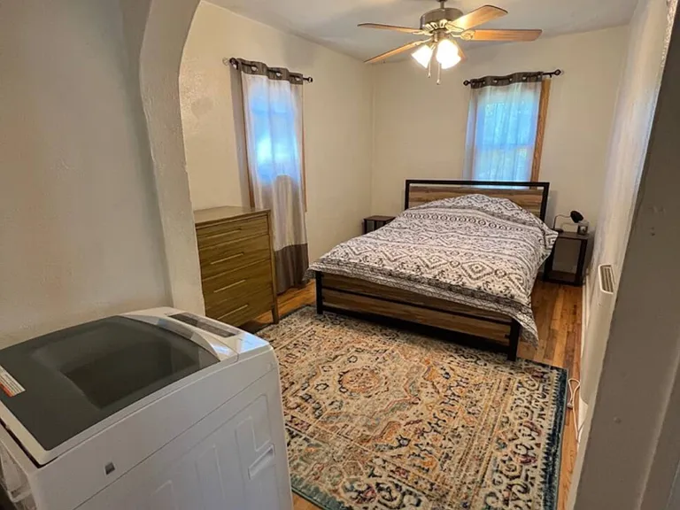 1316 Los Tomases Dr NW — Photo 2