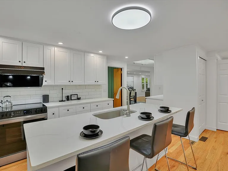 11 W Ridge Dr — Photo 35