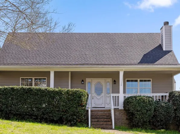 2700 Autumn Chase Dr, Chattanooga, TN 37421