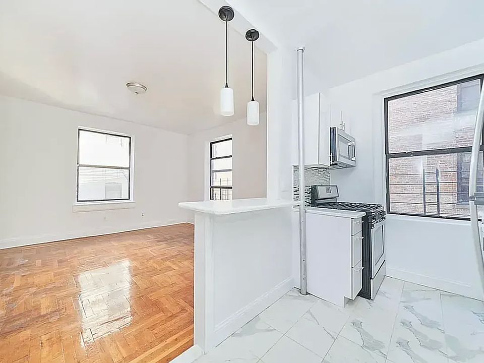1st image of 13 Cumming St APT 4D