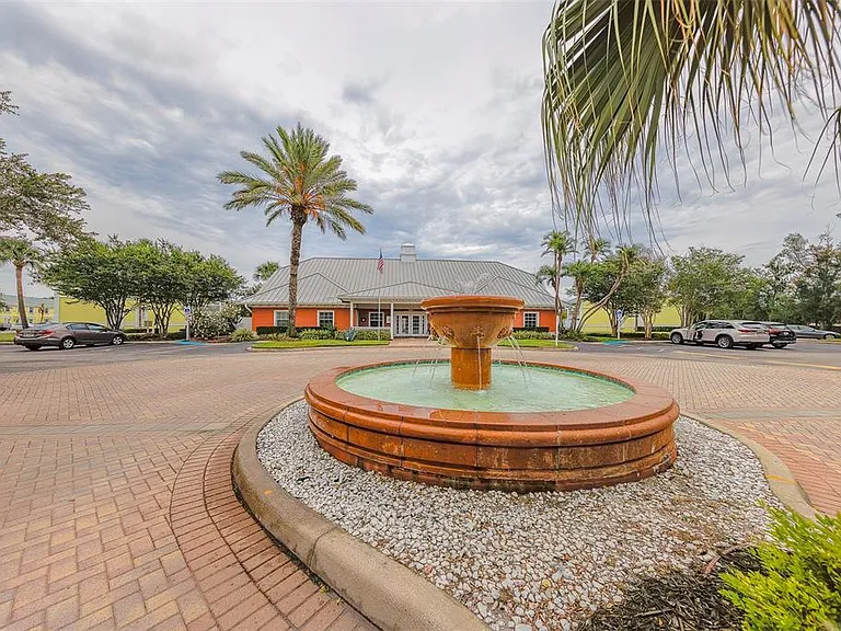 222 Pompano Dr SE #H — Photo 32