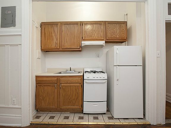 2nd image of 51 Tiemann Pl #10