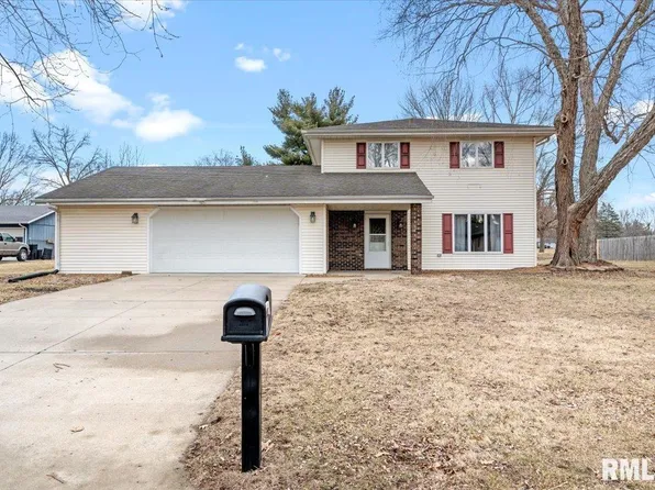 812 Flaggland Dr, Sherman, IL 62684