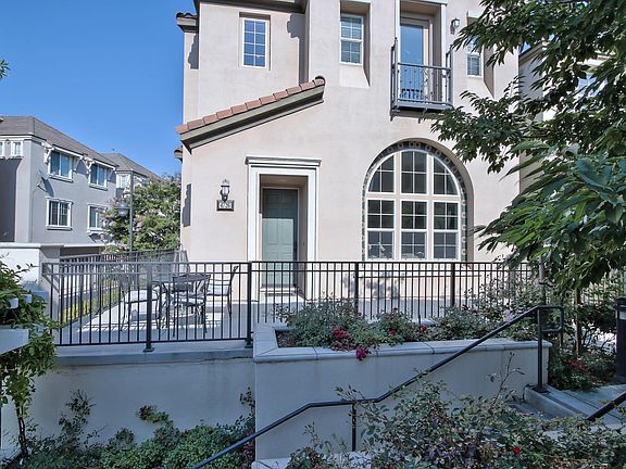 2nd image of 4726 Torrey Pines Cir