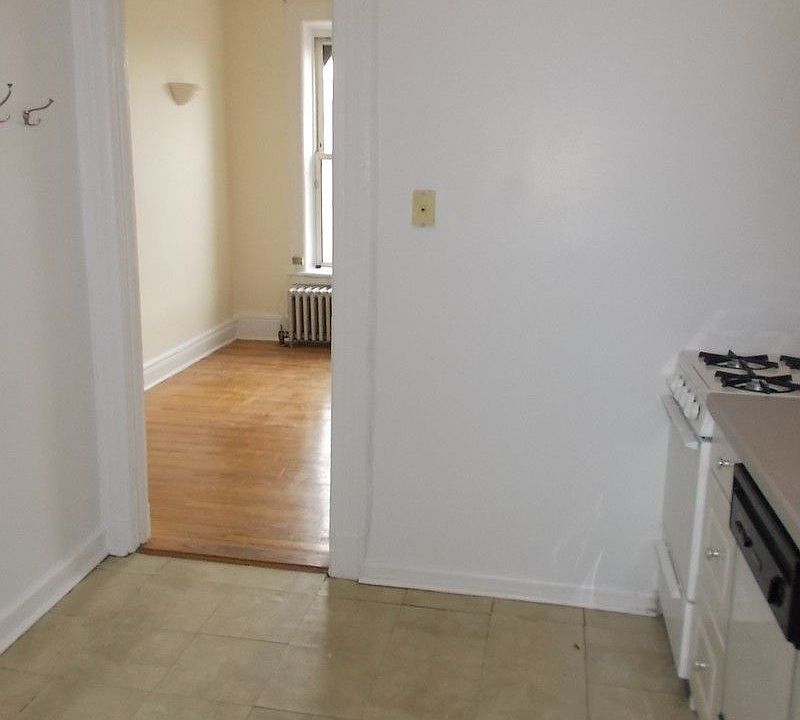2nd image of 732 Washington Ave #3DD