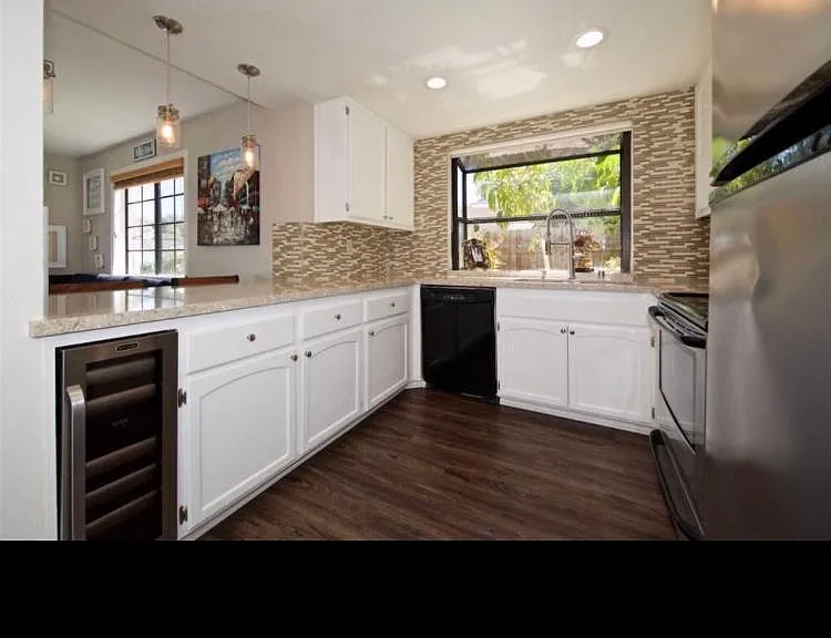 1860 Pacific Beach Dr #1 — Photo 3