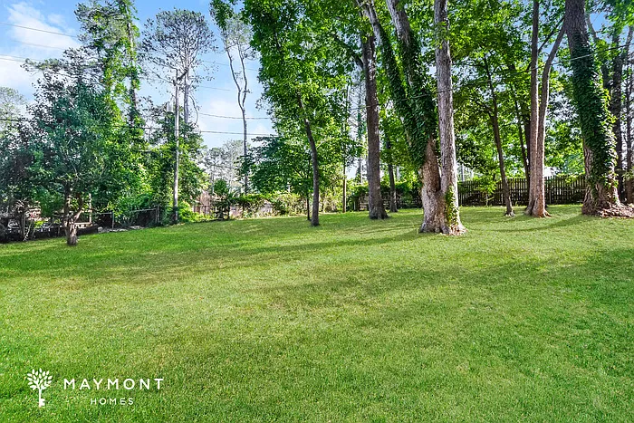 714 Vintage Ln — Photo 12