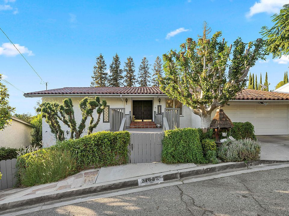 1st image of 21833 De La Luz Ave