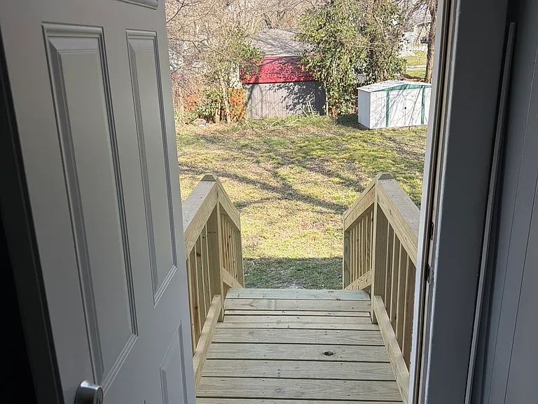 507 S Shaw St — Photo 6