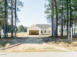 3118 Kelly Rd, Kinston, NC 28504