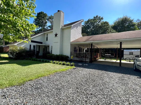 12040 Mccormick Drive, Maxton, NC 28364