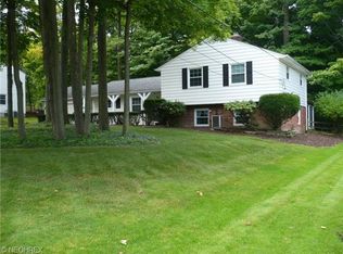 1036 Eastlawn Dr, Highland Heights, OH