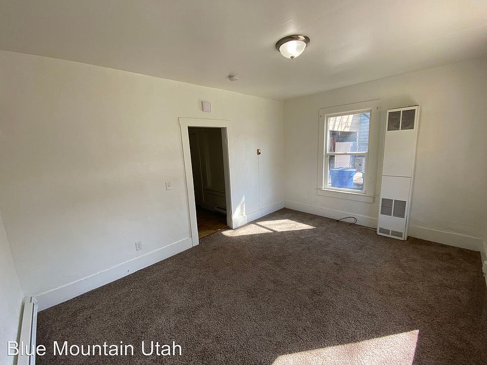 1st image of 435 E Debs Pl #2
