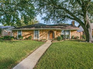 1013 Carriagehouse Ln, Garland, TX 75040