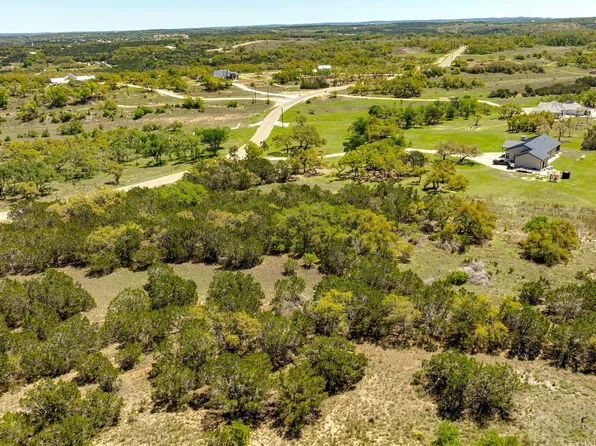 620 Whiskey Trl, Blanco, TX 78606