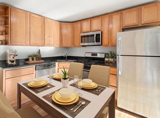 6414 N Ridge Blvd APT 2K, Chicago, IL 60626