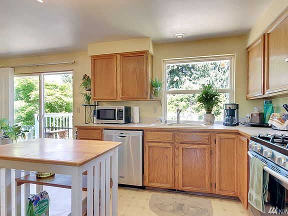 3rd image of 20407 108th Street Ct E