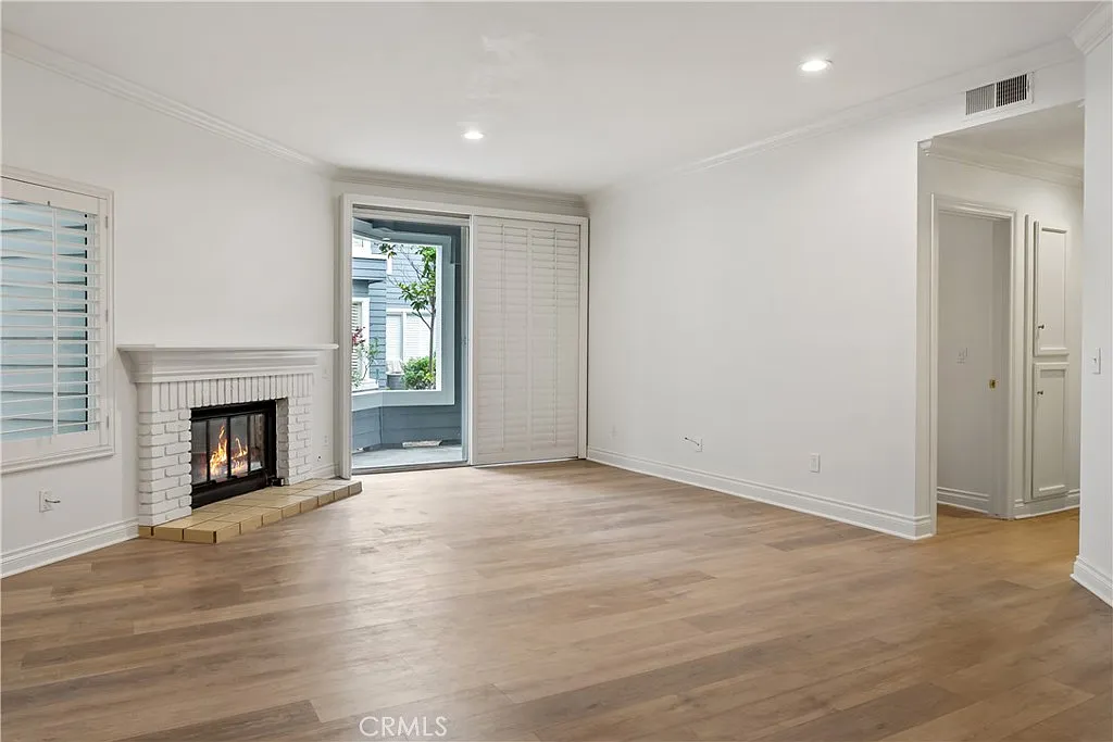 2 bed, 1181 sqft, $5,000 — Photo 3