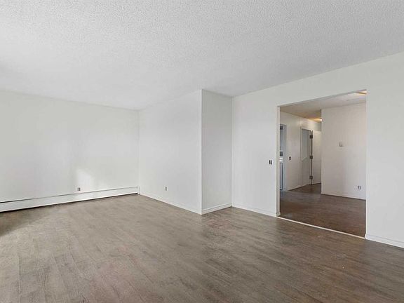 4th image of 1806 W 34th St SE