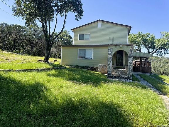 3rd image of 330 PRIVATE ROAD 2610