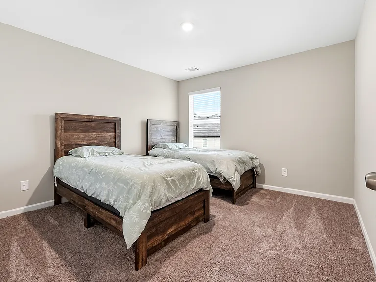 3341 Melody Ln NE — Photo 21