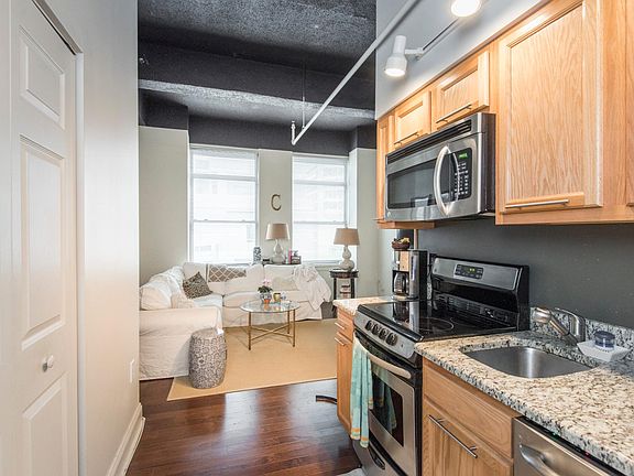 4th image of 108 S 16th St #611