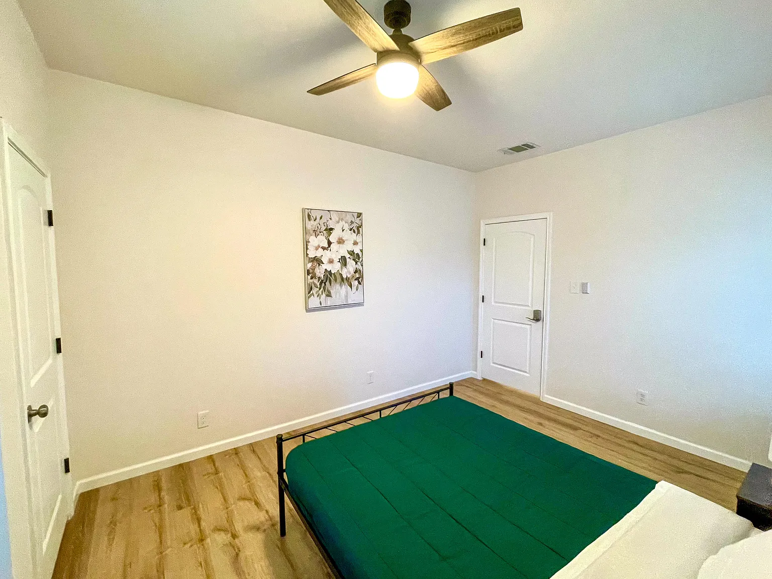 4 bed, 3.0 bath, 2712 sqft, $789 — Photo 3