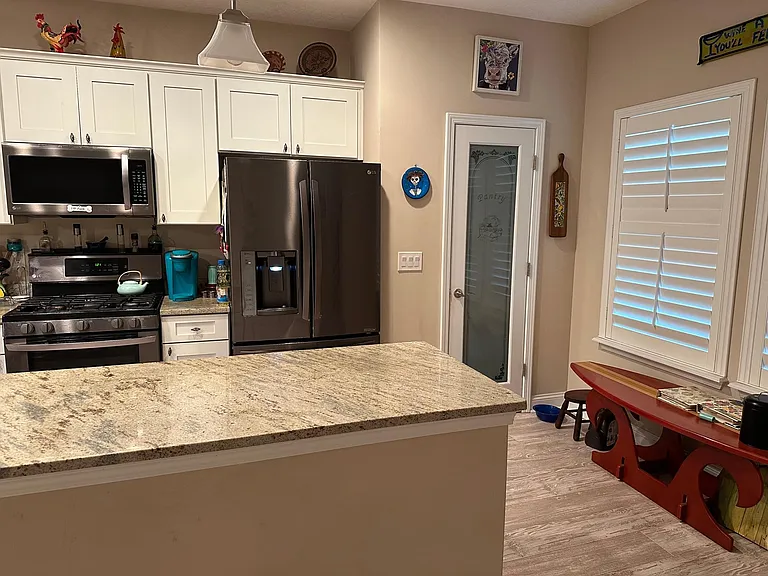 1137 Violet St — Photo 4