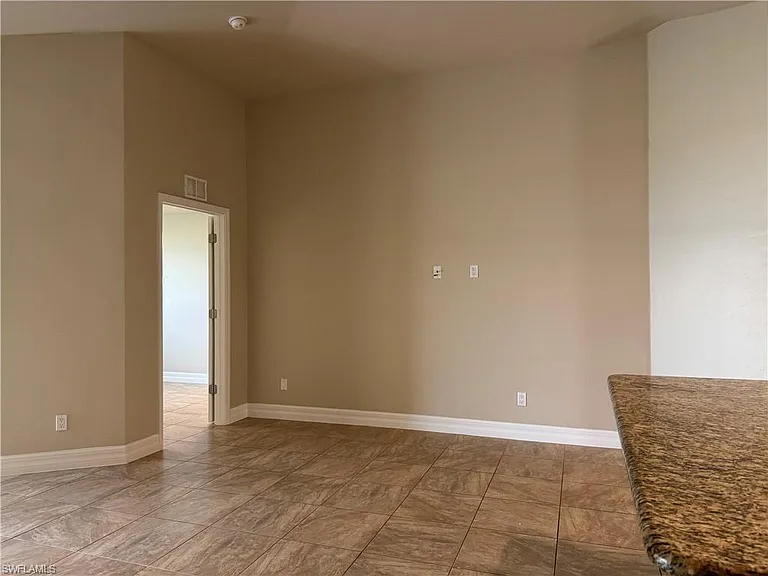 1715 SW 1st Ave — Photo 6