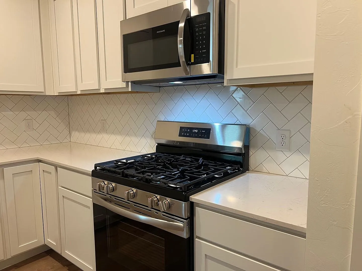 First Month Free - Dream Floorplan! — Photo 2