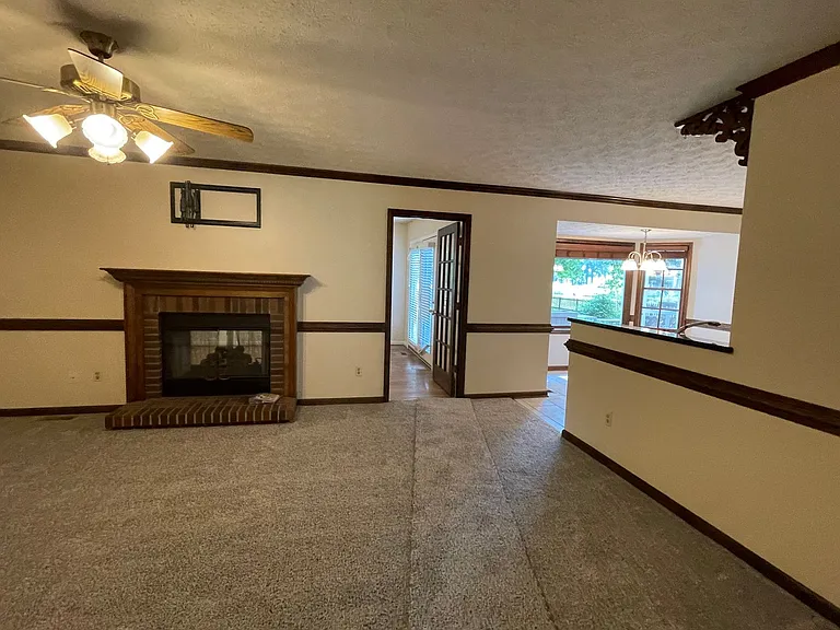 403 Coach Hovis Dr — Photo 17