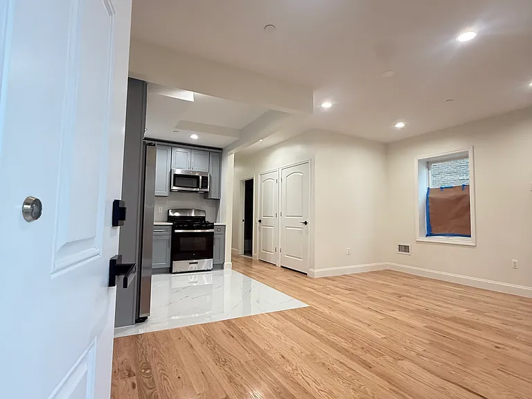 154 Bay 29th St #3 — Photo 13