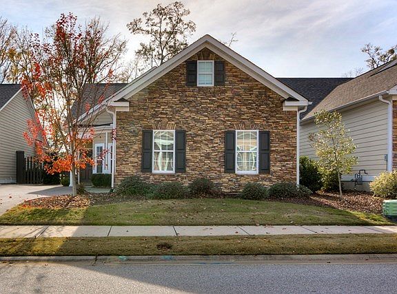 2nd image of 3801 Amberley Dr