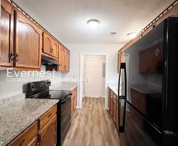 3285 Edenshire Ln — Photo 6