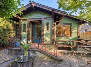 325 NW 74th St, Seattle, WA 98117
