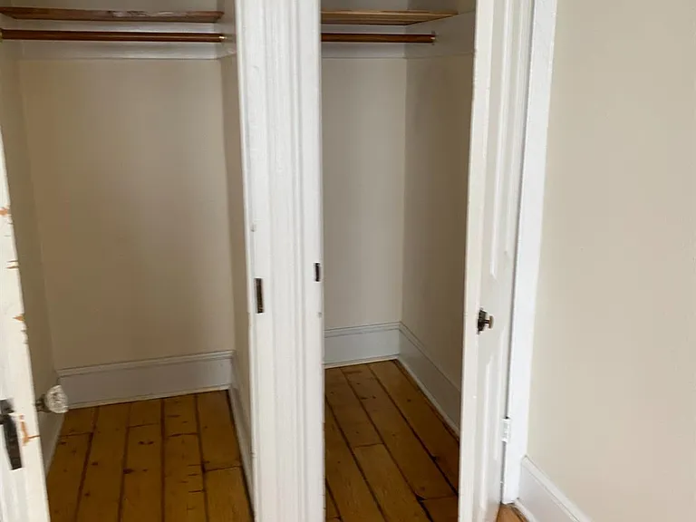 235 Montgomery St #3 — Photo 3