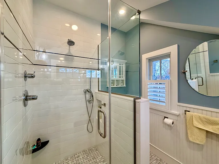 12 Wesley Ave — Photo 12