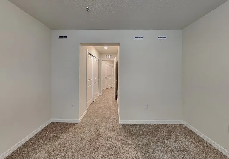 461 Beryl Cv — Photo 19